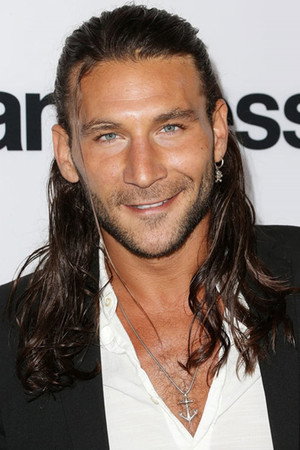 Zach McGowan profil kép