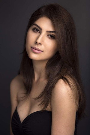 Elnaaz Norouzi profil kép