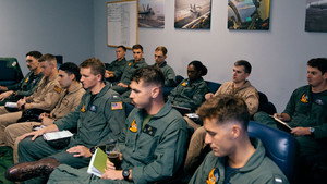 Top Guns: Az új nemzedék 1. évad Ep.1 Csapás az égből
