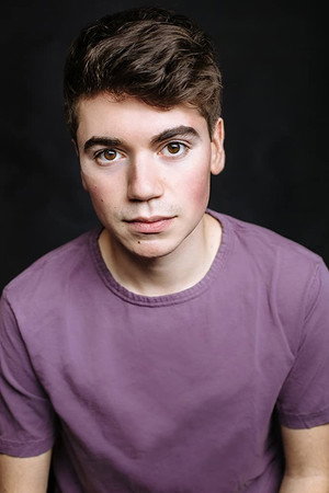 Noah Galvin profil kép