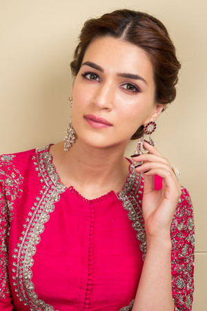 Kriti Sanon profil kép