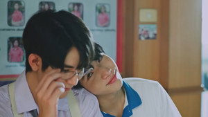 แรงโน้มถ่วงระหว่างเรา kép