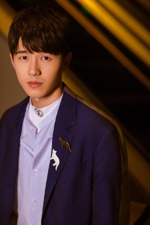 刘昊然 profil kép