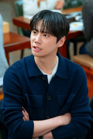 신입사원 강회장 poszter