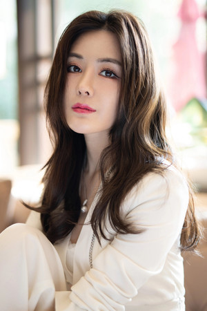 湯晶媚 profil kép