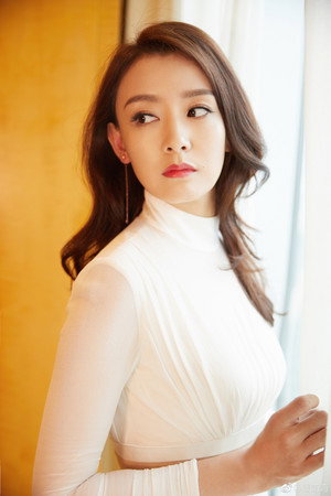 周奇奇 profil kép