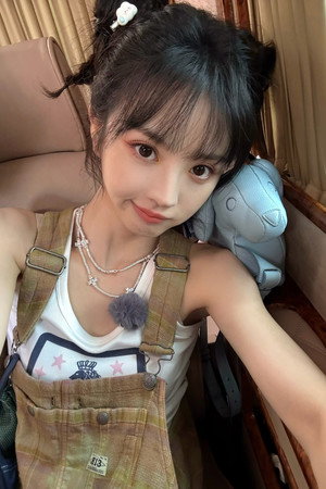 田曦薇 profil kép
