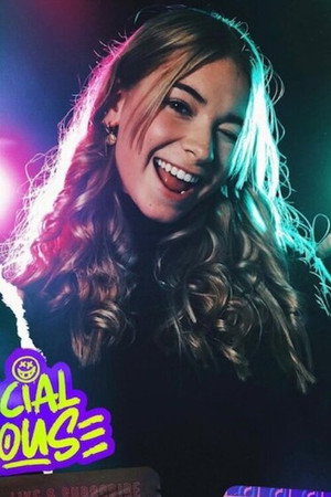 The Social House 2. évad (2021-10-30) poszter