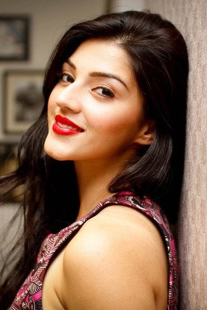 Mehreen Pirzada profil kép