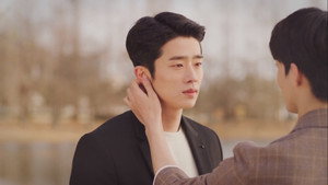 너의 시선이 머무는 곳에 kép