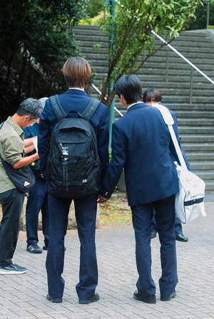 修学旅行で仲良くないグループに入りました poszter