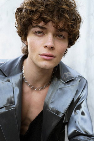 Tyler Lawrence Gray profil kép