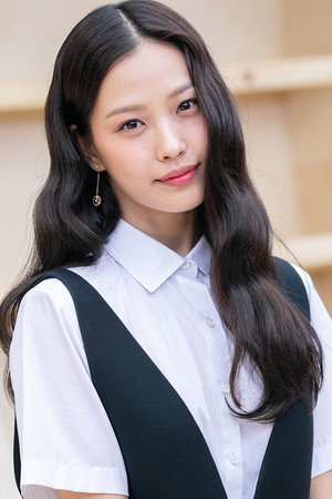 고민시 profil kép