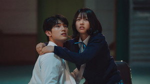 밤이 되었습니다 kép