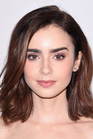 Lily Collins profil kép