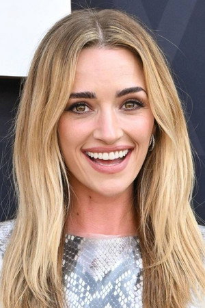 Brianne Howey profil kép