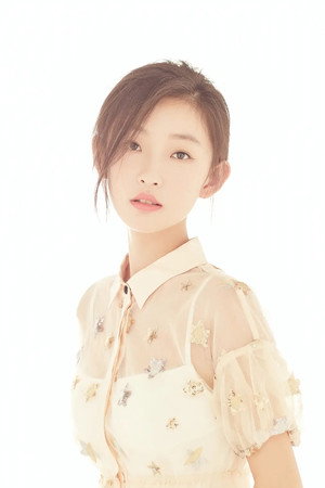 周依然 profil kép