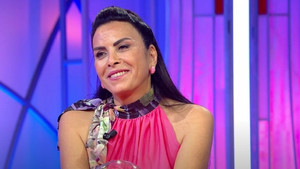 Ceyda Düvenci ile Bambaşka Sohbetler 1. évad Ep.9 9. epizód