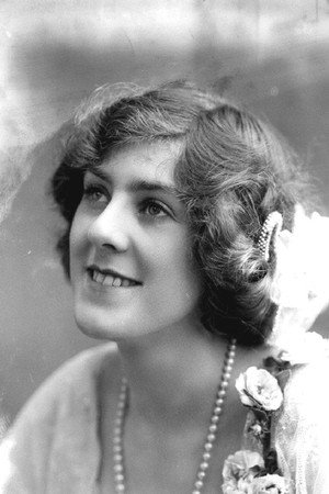 Cicely Courtneidge profil kép