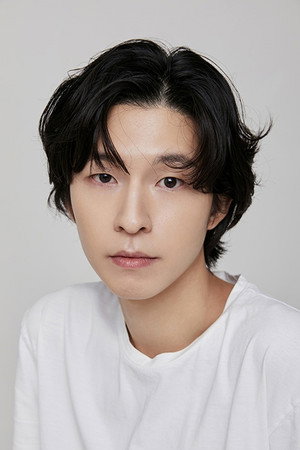 홍경 profil kép