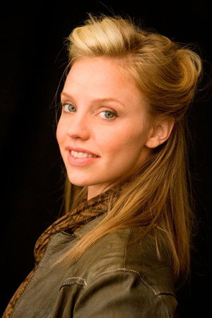 Kelli Garner profil kép