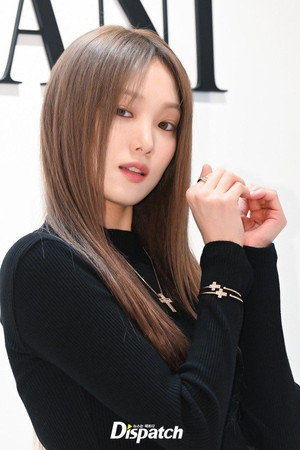 이성경 profil kép
