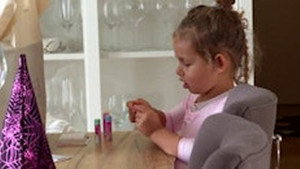 Familien fra Bryggen 17. évad Ep.1 1. epizód