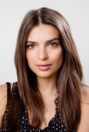 Emily Ratajkowski profil kép