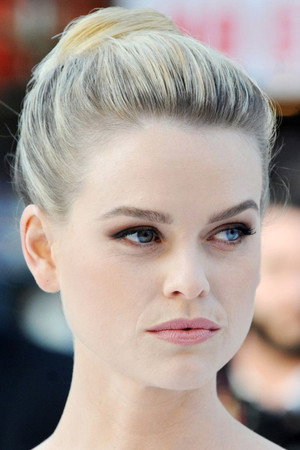 Alice Eve profil kép