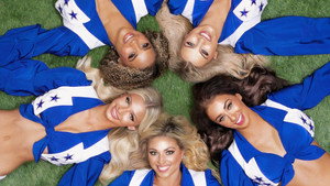 AMERICA'S SWEETHEARTS: A Dallas Cowboys pomponlányai kép