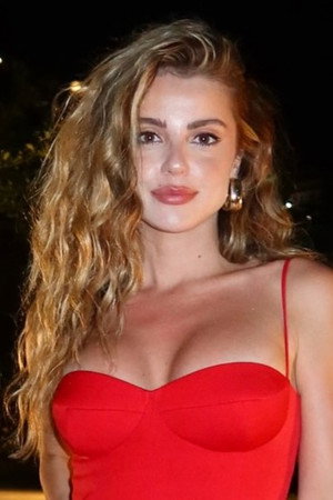 Ezgi Eyüboğlu profil kép