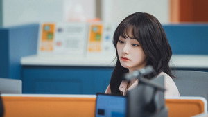 내일도 출근! kép