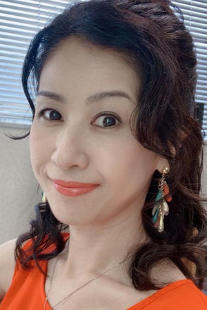 小林綾子 profil kép