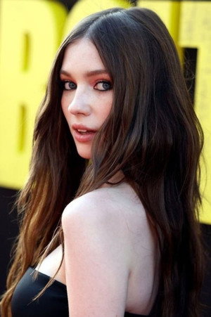 Alexa Swinton profil kép