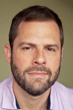 Ryan J. Condal profil kép
