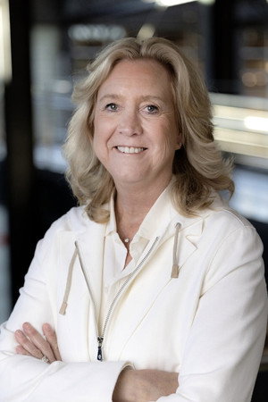 Leslie Iwerks profil kép