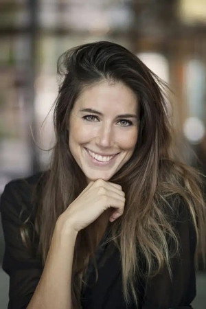 Iris Hond profil kép