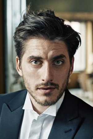 Luca Marinelli profil kép