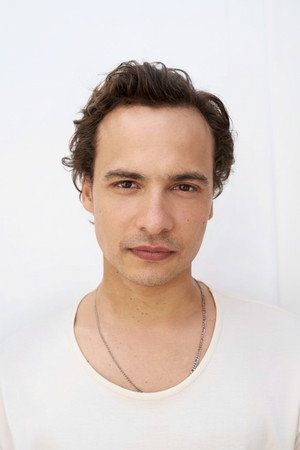 Frank Dillane profil kép
