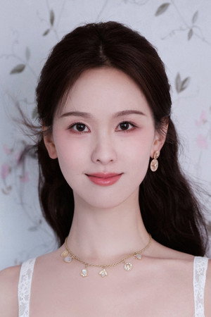 陈都灵 profil kép