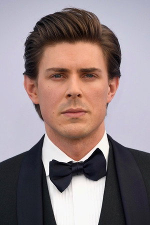 Chris Lowell profil kép