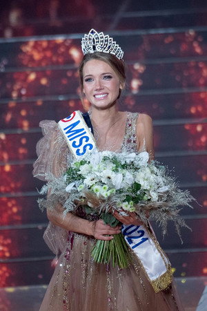 Miss France 34. évad (2020-12-19) poszter
