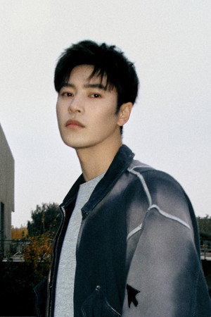 梁雪峰 profil kép