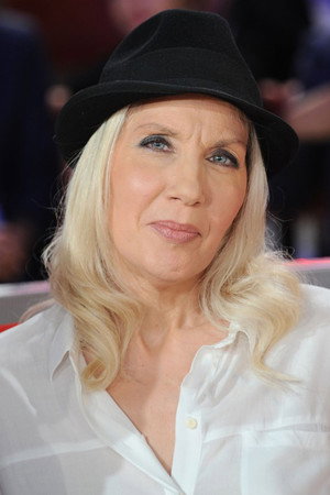 Corinne Hermès profil kép