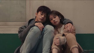 하늘에서 내리는 일억개의 별 kép