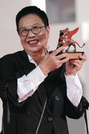 許鞍華 profil kép