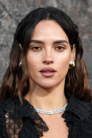Adria Arjona profil kép