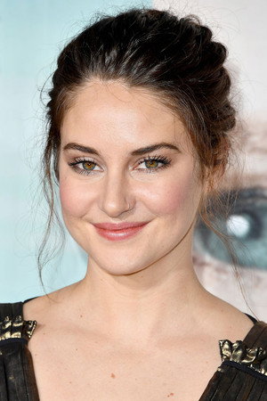 Shailene Woodley profil kép