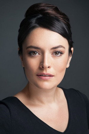 Ezgi Mola profil kép