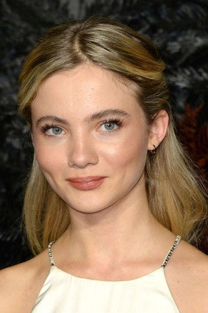 Freya Allan profil kép